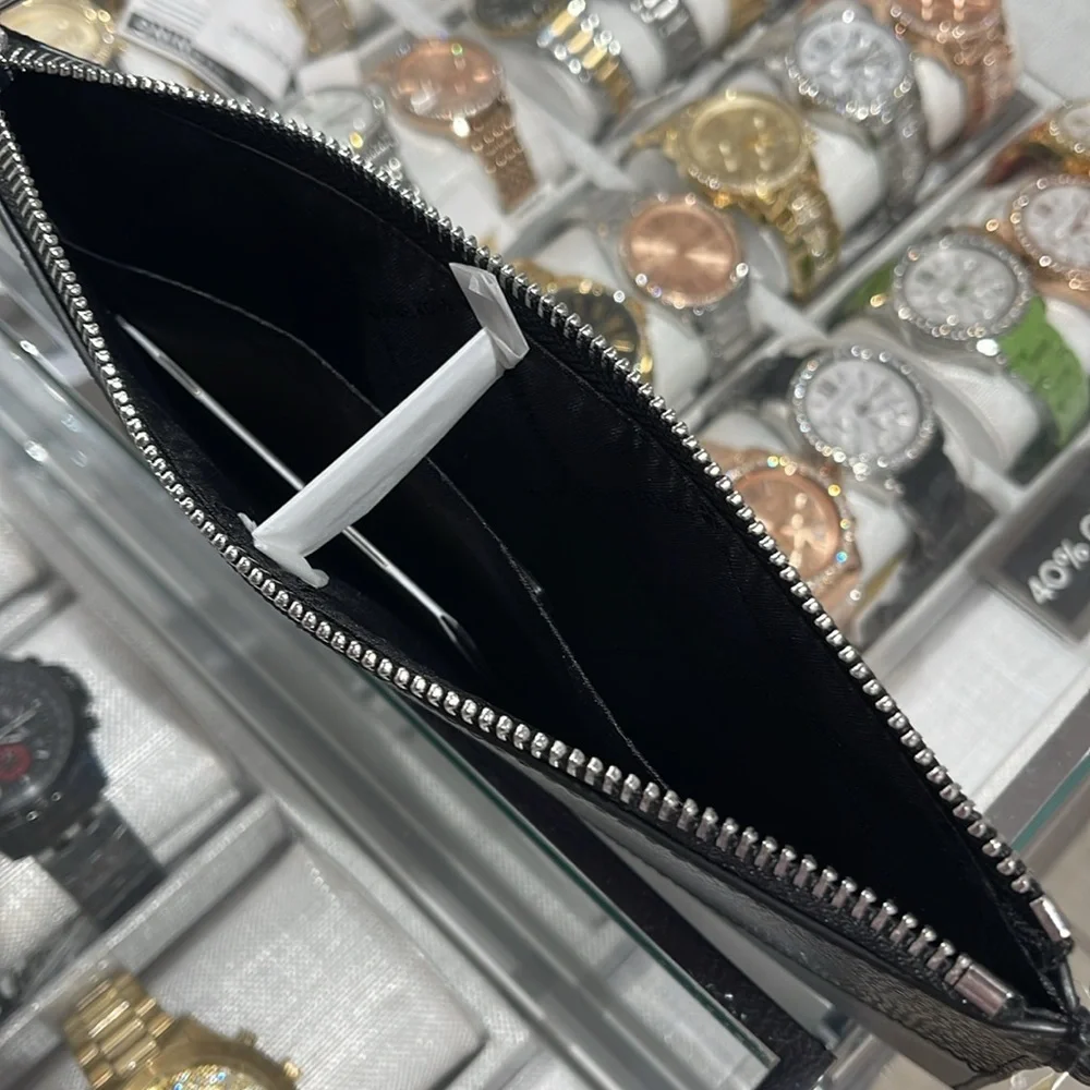 Michael Kors Jet Set Travel Lg Studded Patchwork and Sign Logo Wristlet Black